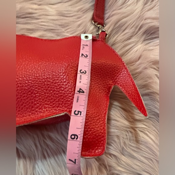 ONLY ONE: Playful Red Dog-Shaped Purse/Bag and Bag Charm/Keychain Made in Italy - Picture 11 of 16